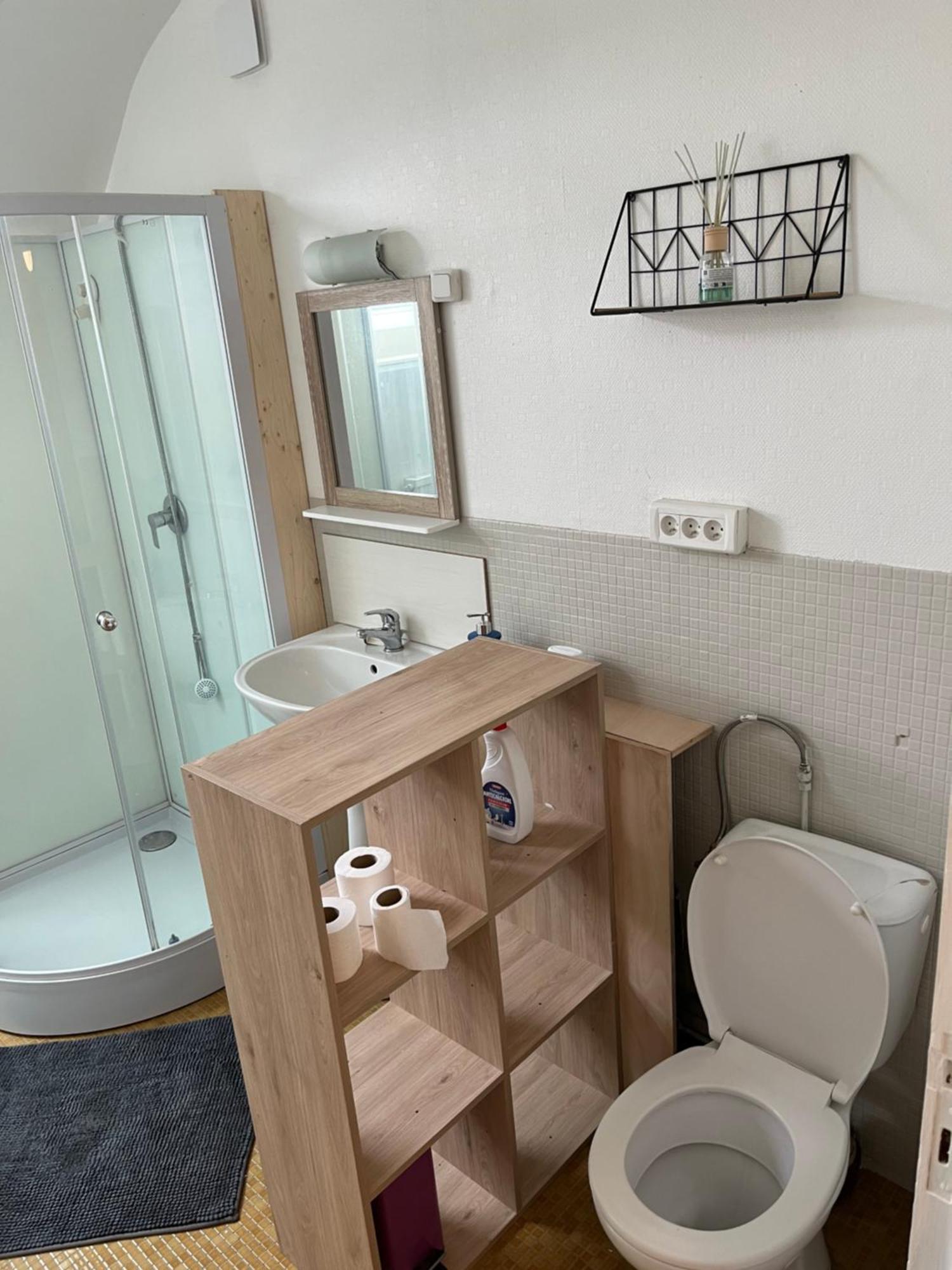 Gite De La Nievre - Centre Ville-2E Etage Flixecourt Eksteriør bilde
