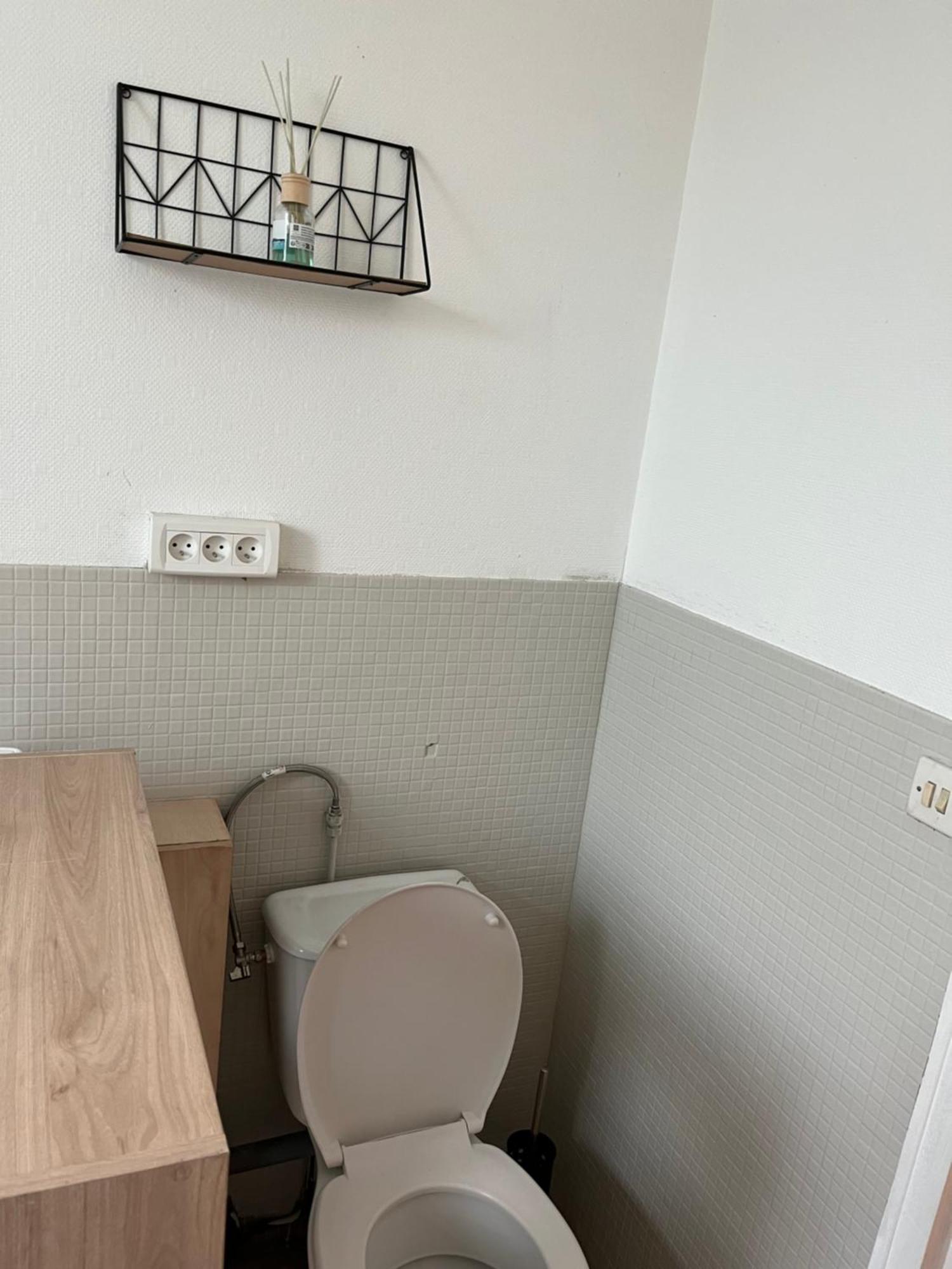 Gite De La Nievre - Centre Ville-2E Etage Flixecourt Eksteriør bilde